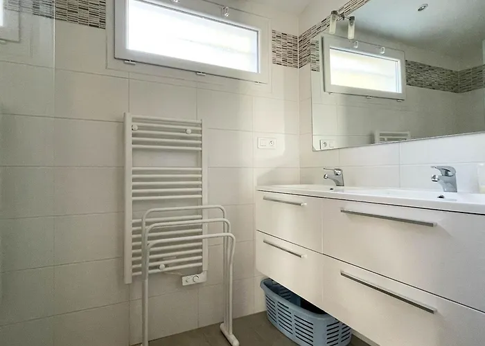 Hébergement de vacances Maison 4 Pièces Près Et Port La Palmyre - 7 Pers., Wifi, Animaux Ok, Parking, Patio, Ménage Inclus - Fr-1-705-36 Les Mathes